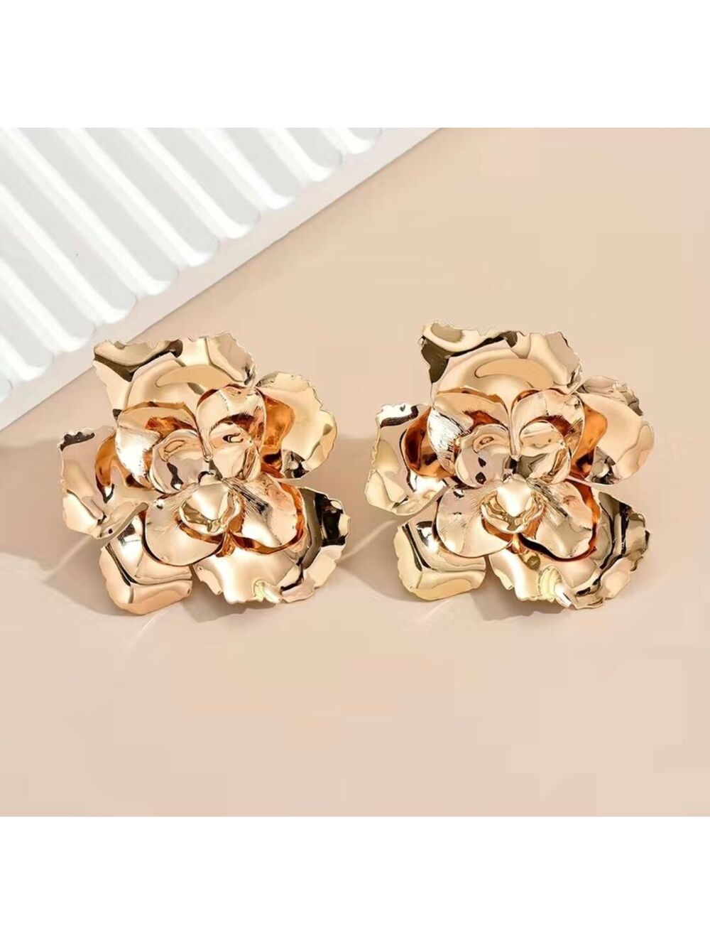 Golden Flower Bomb-Gold